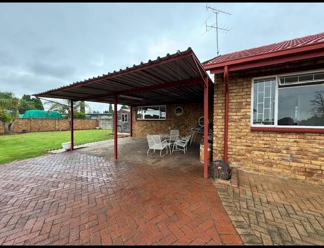 3 BEDROOM TOWNHOUSE FOR SALE IN GLEN MARAIS